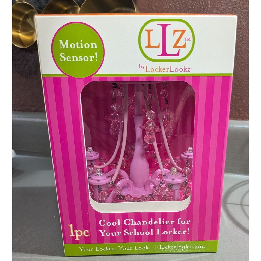 LOCKERLOOKZ CHANDELIER MOTION SENSOR LOCKER DECOR/DOLL HOUSE MINI PINK, New